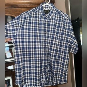 Men’s Large Shirt. MUST BE BUNDLED (T)